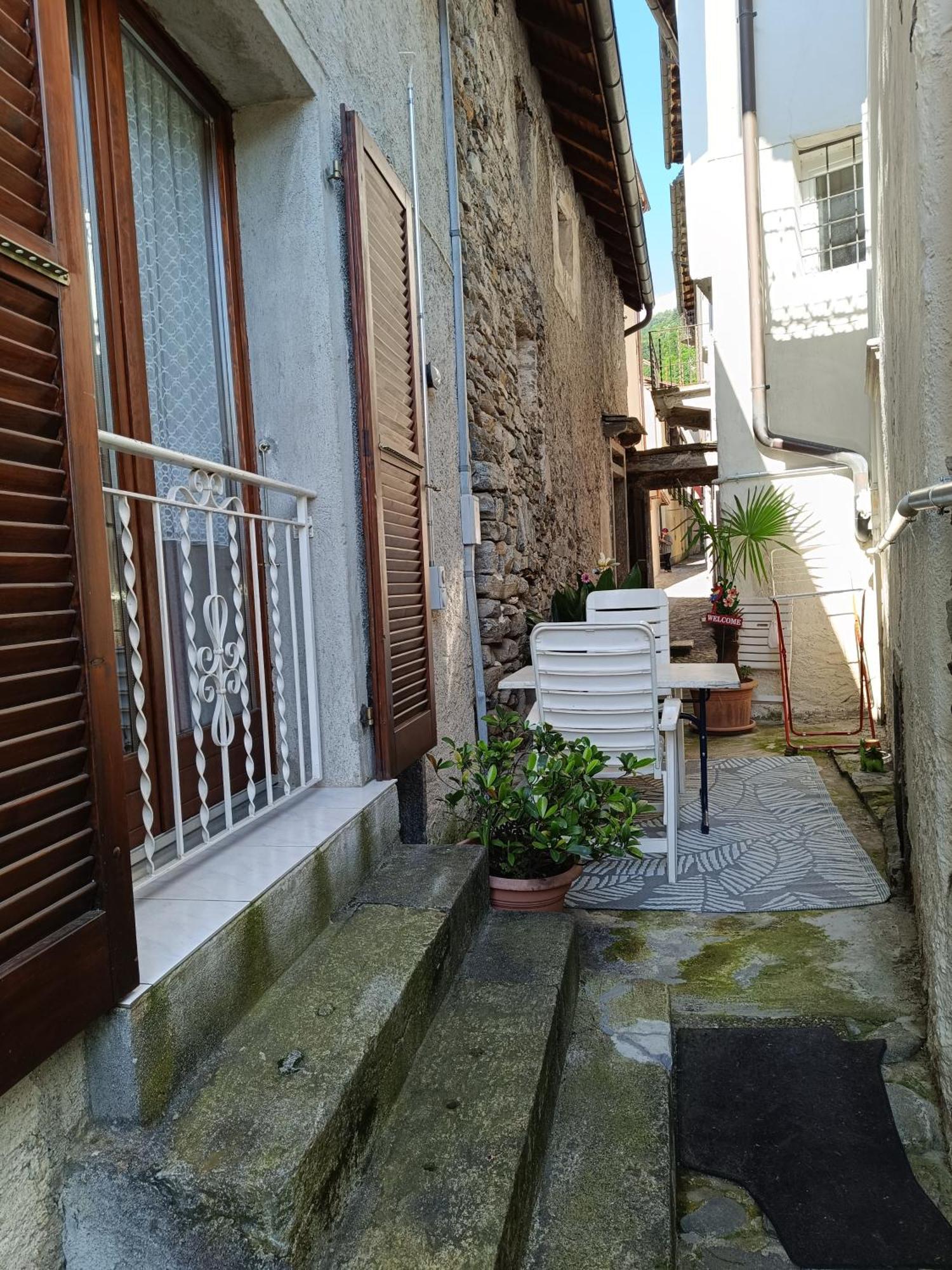 Casa Chiara Apartment Intragna Exterior photo